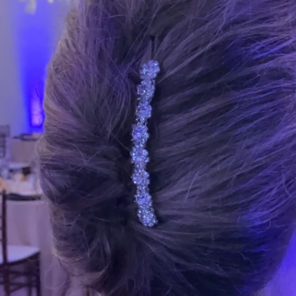 Elegant Silver Sparkly Bridal Hair Comb (Silver) NWOT - Picture 4 of 5